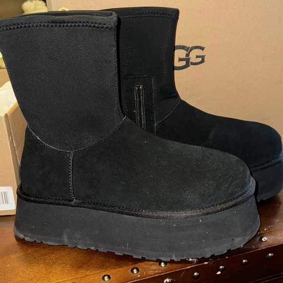 Women’s Ugg Classic Dipper Platform ❤️ - Picture 2 of 5